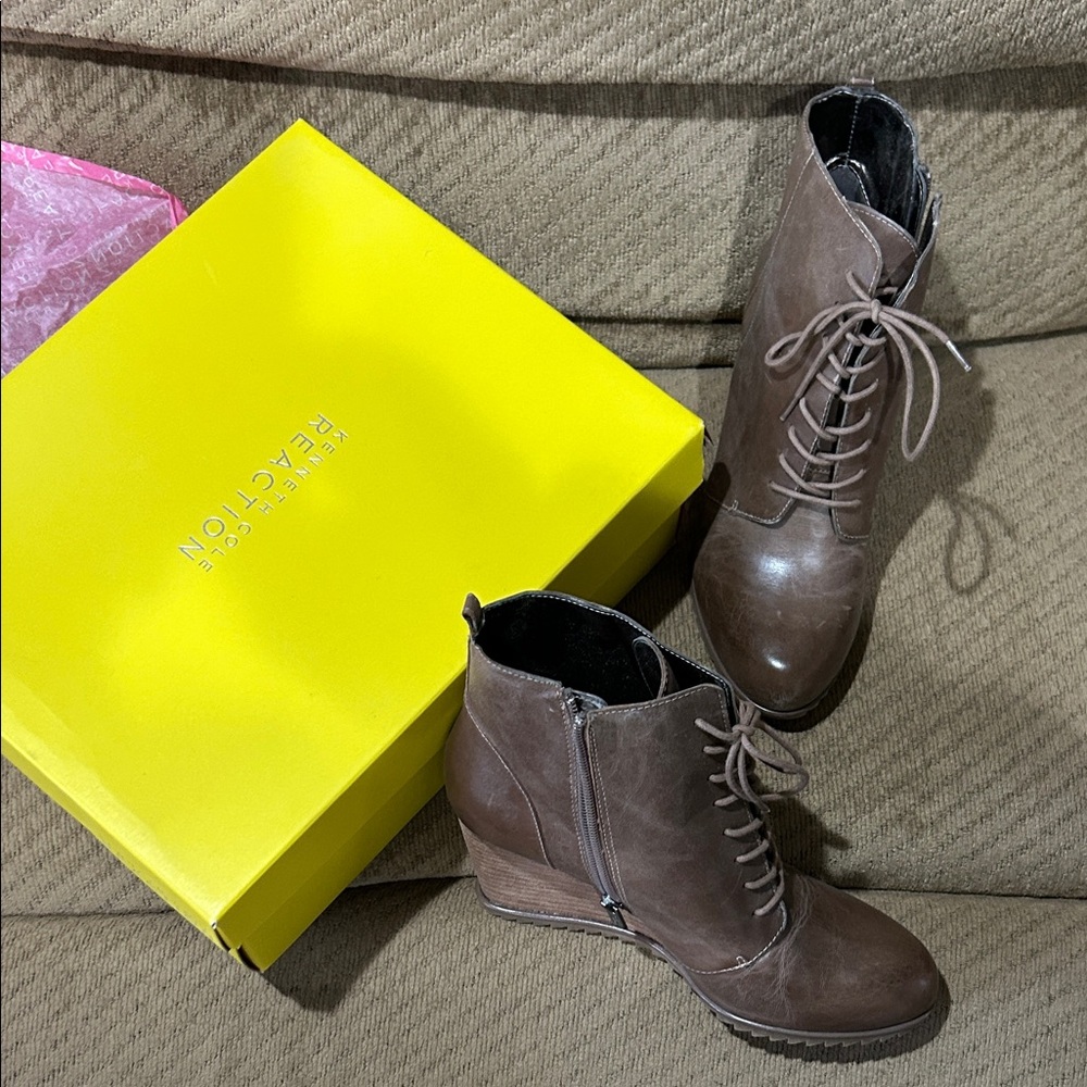 Kenneth Cole Reaction Brown Ankle Booties